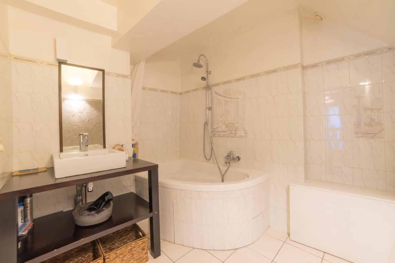 Appartements Atypiques Centre Ville Annecy Esterno foto